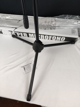 2 Tripés Microfone Karma KM-AM7K Novos