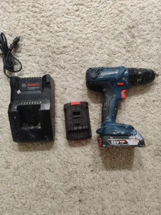 Taladro Percutor Bosch GAL 18V-40 + 2 Baterías