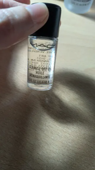 MAC Fix+ Spray Fijador y Aceite Limpiador