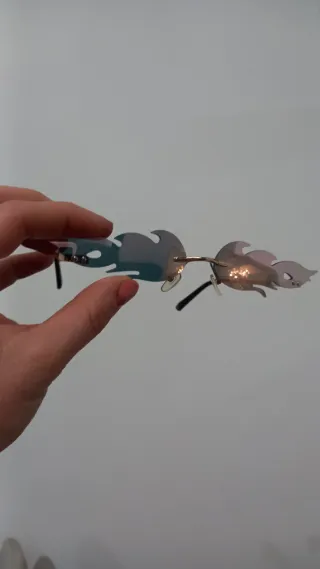 Gafas de sol con diseño de llamas