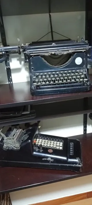Máquina de escribir antigua