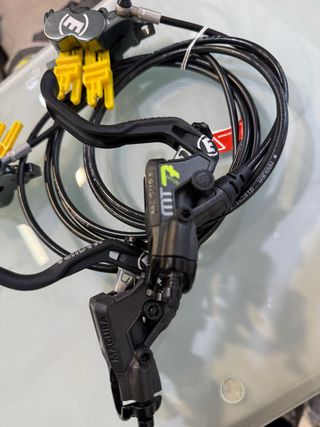 Freni Magura MT7 a 4 pistoni nuovi!!!