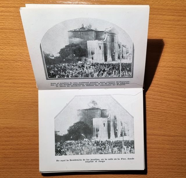 La Revolución y sus Cómplices - Recordatorio Gráfi