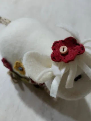 Pecorella peluche con campanellino