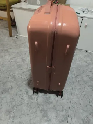 Maleta mediana rosa 66/46/28