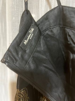 Vestido de fiesta negro y dorado