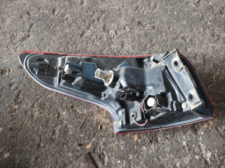 Piloto trasero derecho Nissan Qashqai II (20