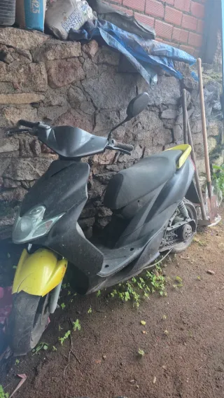 Yamaha Jog RR Scooter