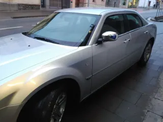 Cambio chrysler 300C por coche pequeño