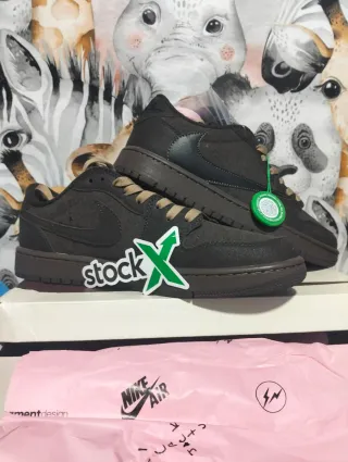 Nike Dunk Low Marrón/Negro