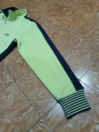Chaqueta Deportiva Boomerang 90s Verde y Negra