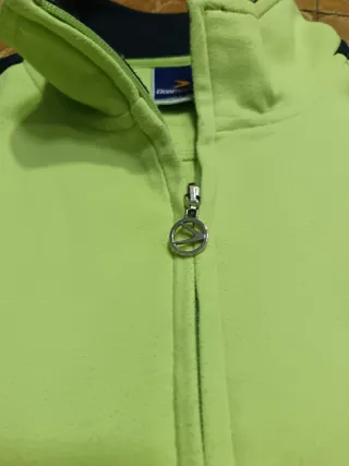 Chaqueta Deportiva Boomerang 90s Verde y Negra