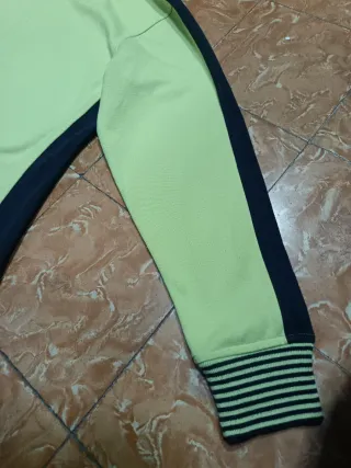 Chaqueta Deportiva Boomerang 90s Verde y Negra