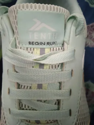 LOTE 2 PARES ZAPATILLAS SKECHERS Y TENTH TALL.37