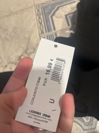 Top deportivo negro talla única Precio negociable