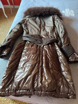 Piumino donna marrone con pelliccia