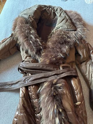 Piumino donna marrone con pelliccia