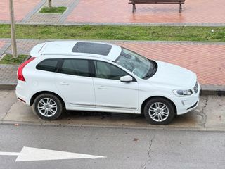 Volvo XC60 2015, acabado Summum