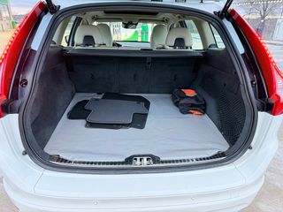 Volvo XC60 2015, acabado Summum