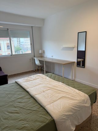 Alquilo habitacion CASTELLON