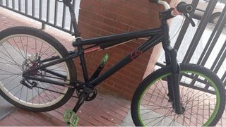 Bicicleta GT Chucker 1