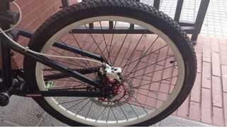 Bicicleta GT Chucker 1