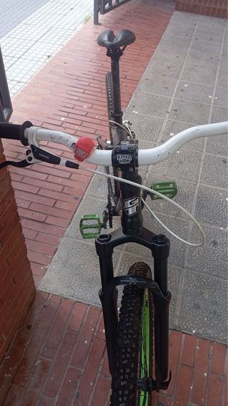 Bicicleta GT Chucker 1
