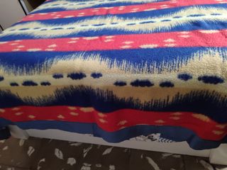 Manta gruesa 2a mano para cama 135