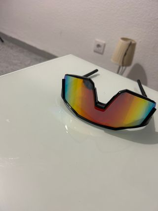 Occhiali da sole sportivi