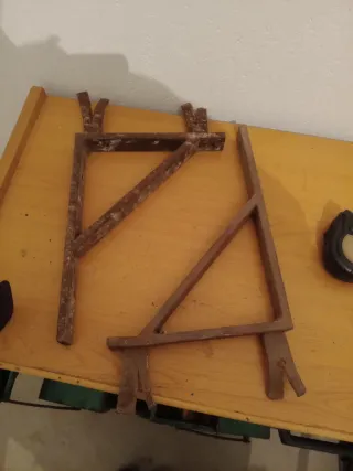 Escuadras metálicas