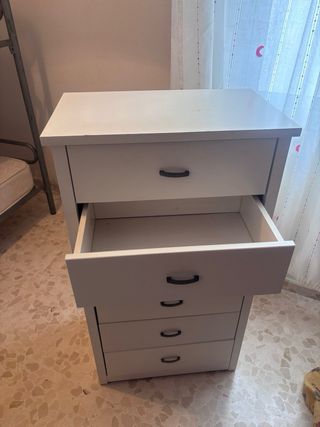 Cómoda blanca madera, se vende por mudanza