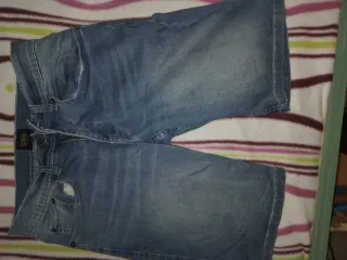 Vaqueros desgastados azules