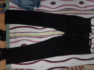 Vaqueros desgastados azules