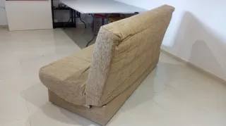 Sofá cama con arcón beige