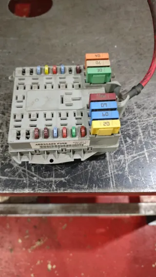 Caja Fusibles Fiat 46836470