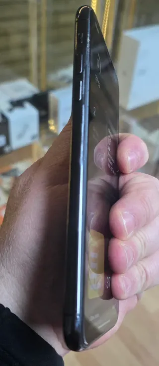 iPhone 11 Pro Max da 256GB. Nero