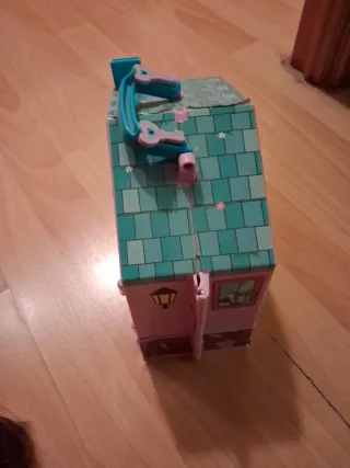Casa Barriguitas Portátil con 2 Muñecas