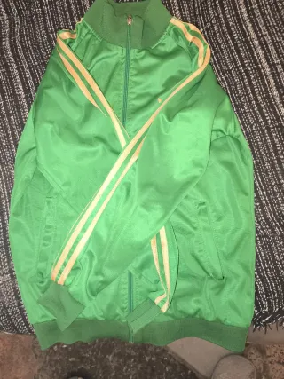 Chaqueta Adidas Verde Rayas doradas