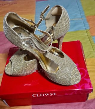 Zapatos de tacón CLOWSE dorados