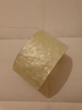 Pulseras de pasta (beige y azul)