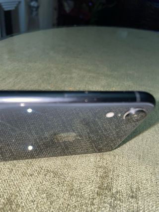 iPhone XR Negro para Redes Sociales