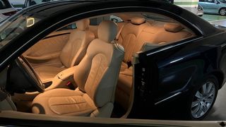 Mercedes CLK 200 Kompressor en color azul marino