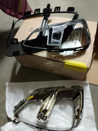 Griglia fendinebbia Renault Captur 2024 dx