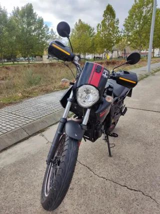 Derbi Mulhacen 125cc A1 poco uso