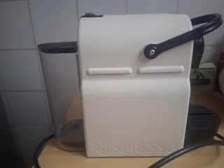 Cafetera Nespresso Blanca