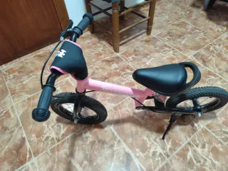 Bicicletta da equilibrio rosa
