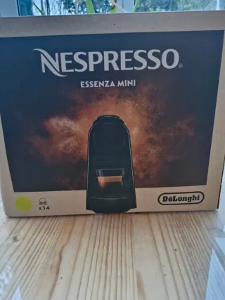 Cafetera Nespresso Essenza Mini Verde