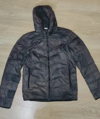 Plumas Nike 700 Negro/Gris