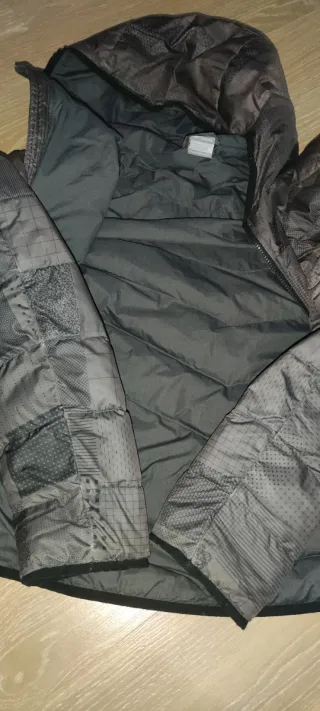 Plumas Nike 700 Negro/Gris