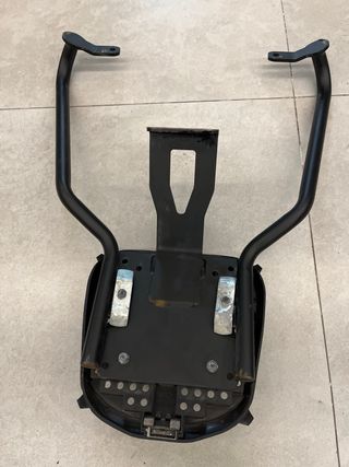 Soporte Porta Maleta Vespa GTS 300 negro